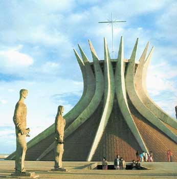 Vista laterale della cattedrale, 1958-1960